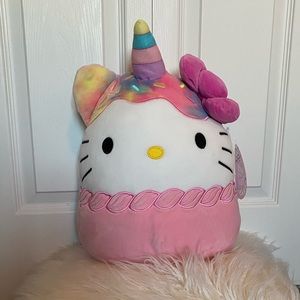 NWT Squishmallows Cupcake Hello Kitty 12”